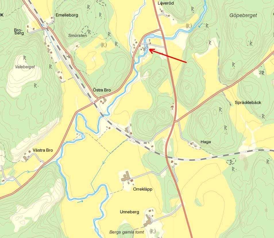 Karta 2. Platsen för dammen vid Tegneby. Aspekter på hindrets passerbarhet De fiskarter som förekommer i vattensystemet är i huvudsak öring, lax, elritsa och ål.