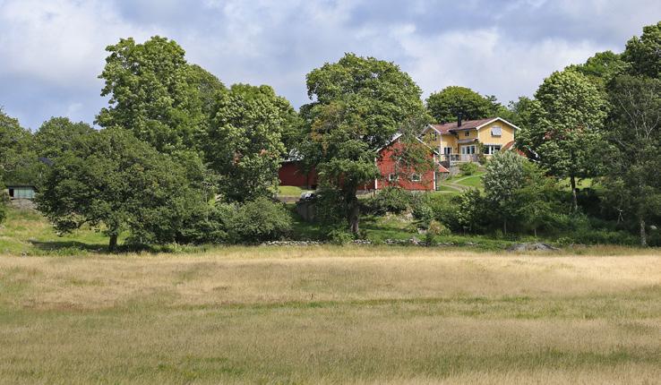 Kimmersbo om hur jorden odlades i äldre tider, om hur djuren gick på bete i skogen och om hur de små åkerlapparna hägnades in. Kimmersbo ligger i kommunens sydvästra hörn.