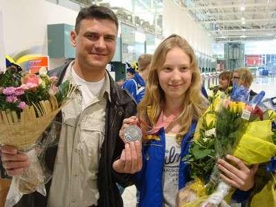 Kungsbacka Fäktklubb 1999, med Åsas silvermedalj från kadett-vm 2013.