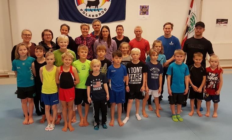 För första gången genomfördes ett läger i LUG 3:s regi och då i Stockholm. Lulegymnasterna deltog med tre gymnaster och tränade med andra deltagare i Åkeshovshallen.