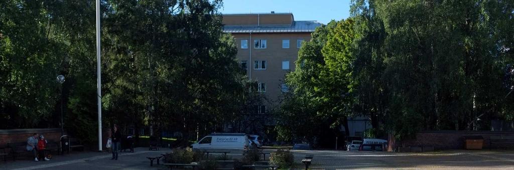 Murar, trappor och markbeläggningar finns kvar i ursprungligt utförande.