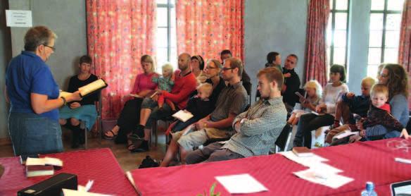Kerstin Nilsson håller andakt på missionärernas retreat i mars, 2014.