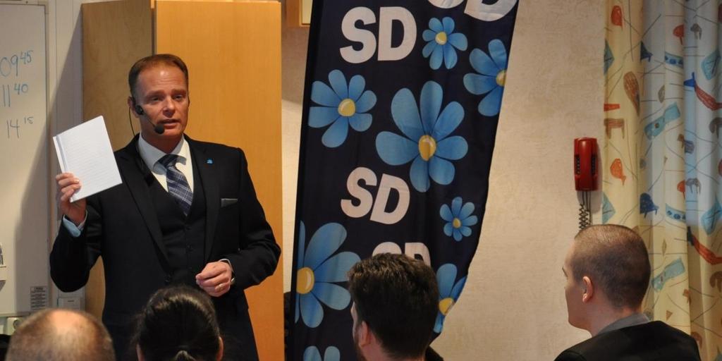 Föreläsning om skolpolitik Söndagen den 17 januari samlades ca 40 Sverigedemokrater i Växjö för att lyssna till en föreläsning om SDs skolpolitik.