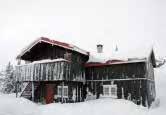 sovrum, 2 badrum och 2 extra toaletter,  Allrum med Skurufjället