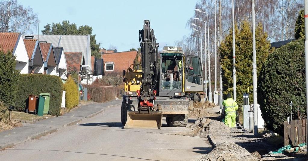 Bredbandtillgången hämmas på landsbygden genom långa avstånd och därigenom höga kostnader 2. Bredbandstillgången hämmas av brist på engagemang hos kommuner och andra offentliga aktörer 3.