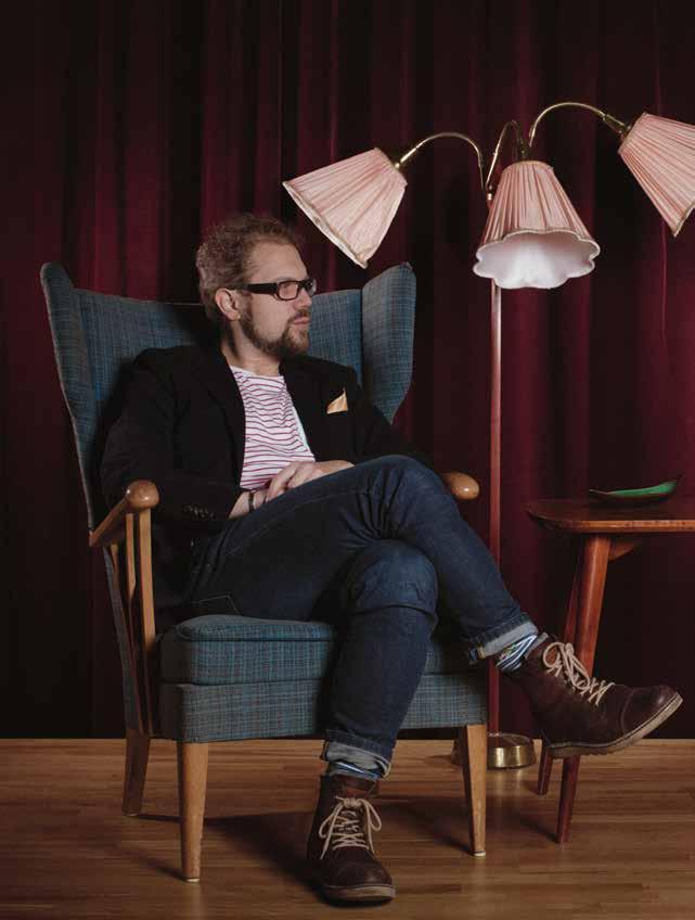Dan i samtal Liv, musik och samtal live i höst! Hemlig gäst under parkteatern! Foto: Henrik Mill En fredag varje månad bjuds en gäst in till samtal inför publik på Lilla scen.