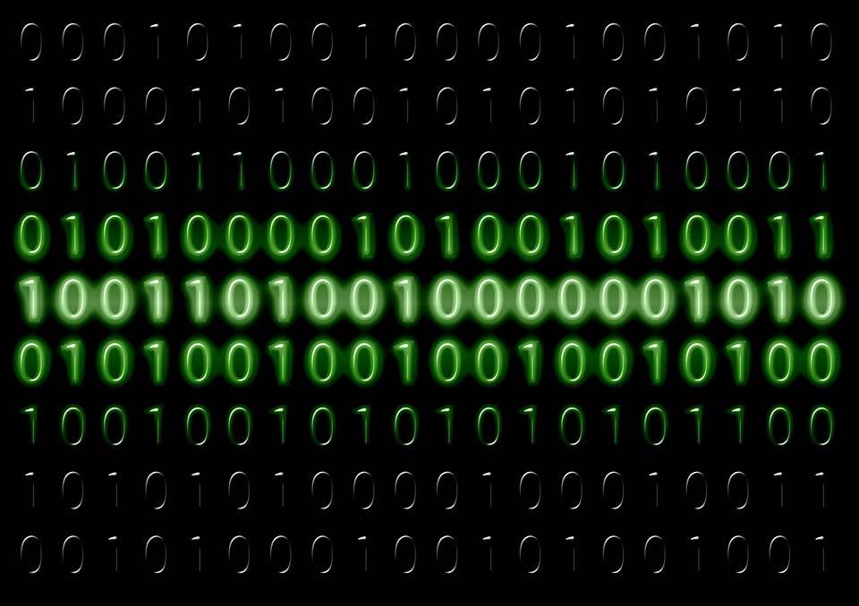 ETTOR OCH NOLLOR I datorernas värld sker all kommunikation med ettor (1) och nollor (0) Detta kalls binär talrepresentation Binär talrepresentation används i praktiken i alla datorer eftersom dessa