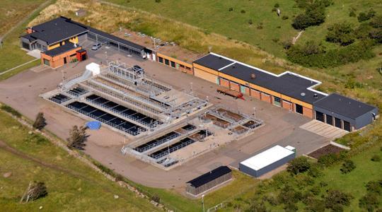 Inlopp Galler Kontrollrum Biosteg Verkstad Slutsedimentering Kemdosering Slambehandling Slamförvaring Mellansedimentering Extern kolkälla Slambehandling I samband med de biologiska och kemiska