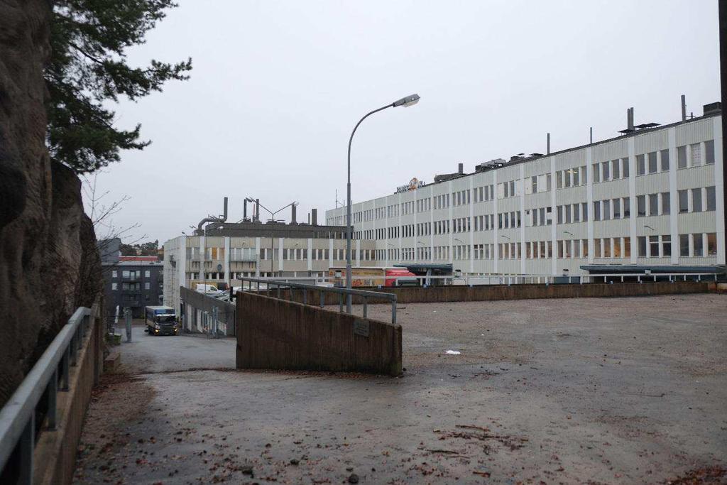 8 (16) Nordvästra fasaden sedd