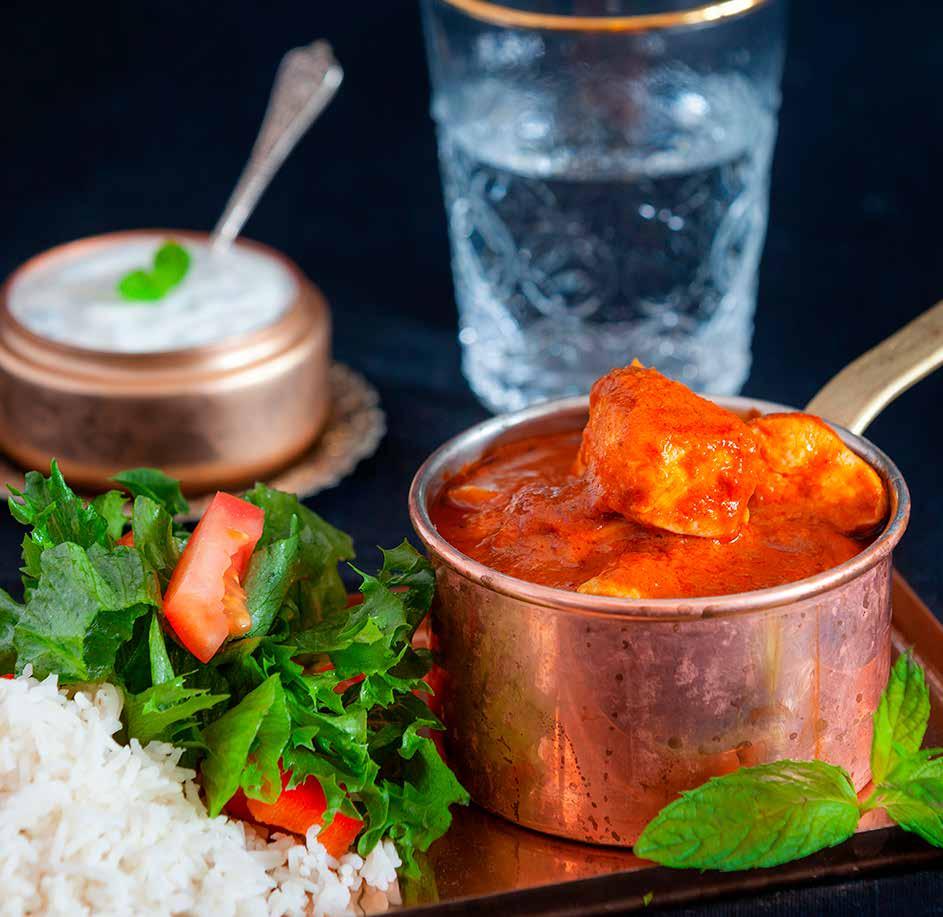 CHICKEN TIKKA MASALA med myntasås Ca 0 min Chicken tikka masala 600 gram kycklingfilé 1 msk rapsolja* krm salt* förp tikka masala sås Systrarna Khanna dl vatten* Tillbehör 4 port ris* Sallad ½