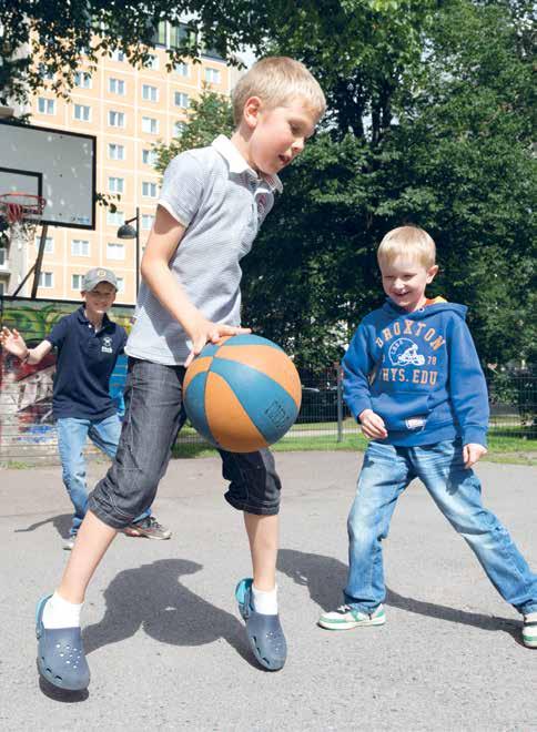 Fri lek är bra motvikt till skolarbete situation eller om barnet får ledsamt.