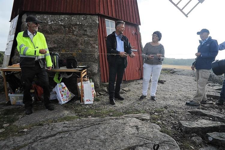 kom regnskurar. Under sommaren färdigställdes slutligen Ulseröds väderkvarn.