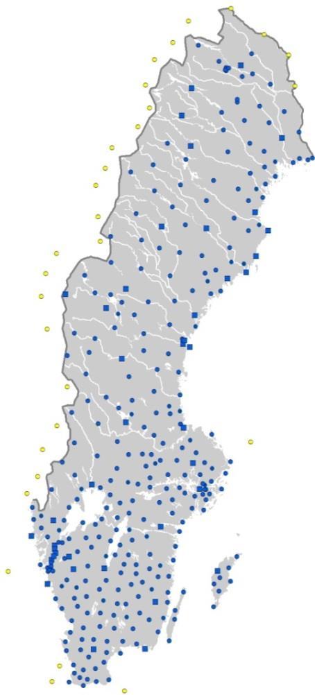 mottagare tar emot signaler från GNSS-satelliterna, för tillfället GPS och GLONASS, och skickar sedan vidare data till en driftledningscentral som finns i Gävle på Lantmäteriets huvudkontor.