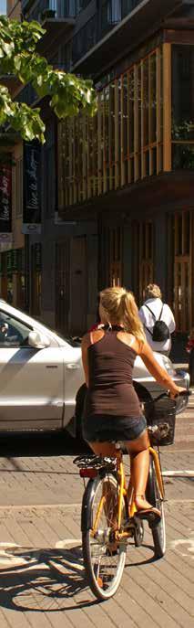 REGIONAL SYSTEMANALYS VÄRMLAND 2017 Cykeltrafik I resvaneundersökningen som genomfördes i Värmland 2014 framgår att drygt hälften av alla resor i länets tätorter är kortare än 5 kilometer.