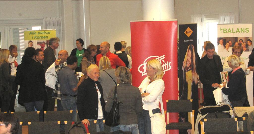 S T A R M I N N E S K R I F T 2 0 Å R S J U B I L E U M 1 3 Samarbetsavtal Redan första verksamhetsåret kom synpunkter från medlemmarna att förlägga mer aktiviteter till förorterna för att undvika