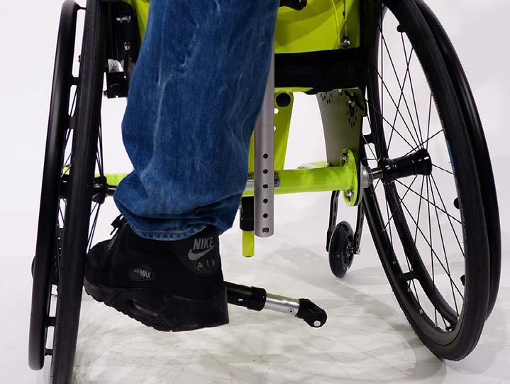 Längden på tippskyddsröret kan väljas i tre positioner (9) på tippskyddshållaren.