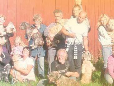 Och under våra första tio år tycker vi nog att vi har klarat av massor, varit konferensras, skrivit raskompendium, två stycken RAS och som sagt fyra stycken utställningar, samt så mycket medlemsvård