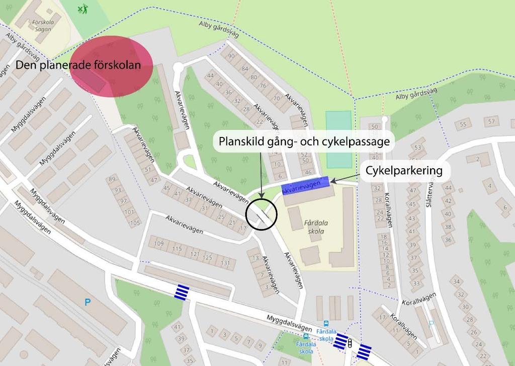 Övergångstället som ligger västerut på Myggdalsvägen är inte optimalt placerat för gående som ska till Akvarievägen eller upp i bostadsområdet norr om Myggdalsvägen.
