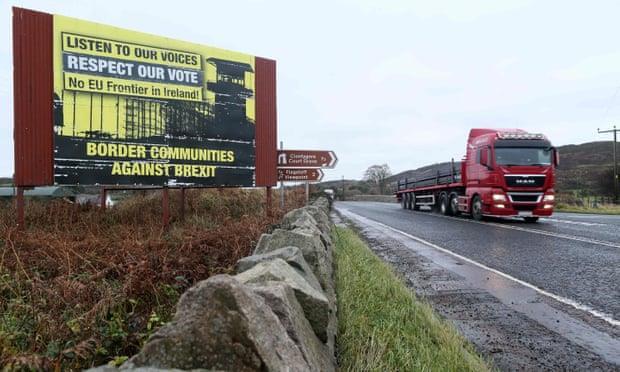 4 blir något avtal och ingen Brexit, eftersom det inte finns något genomförbart alternativ. Det är fel.