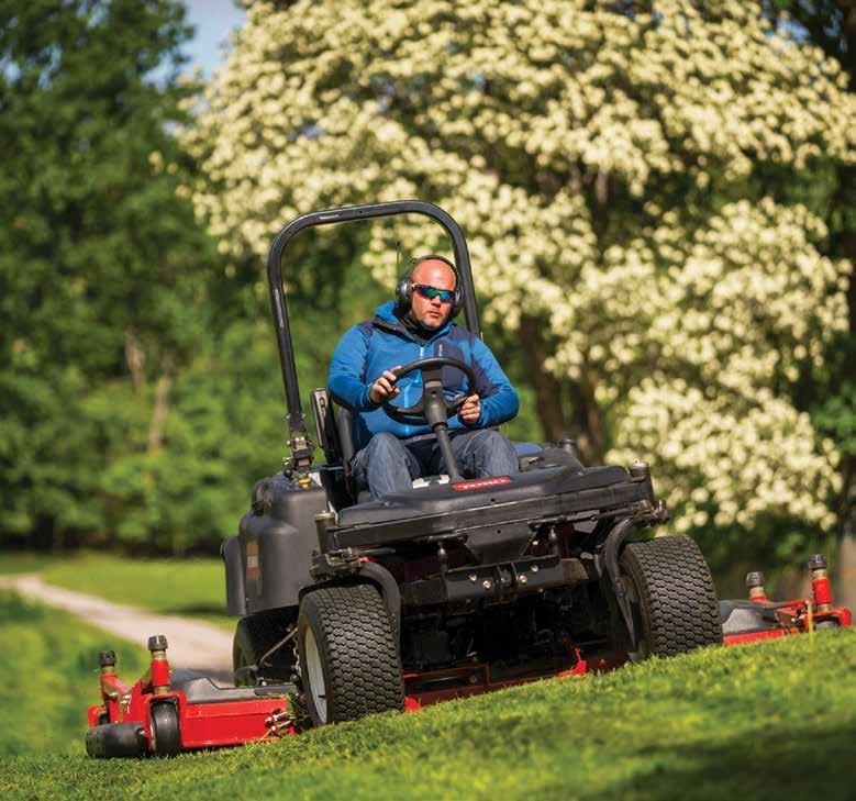 BYGGD FÖR PÅLITLIGHET GROUNDSMASTER HUVUDFUNKTIONER STARK OCH HÅLLBAR En unik bullnosestötdämpare skyddar klippdäckets
