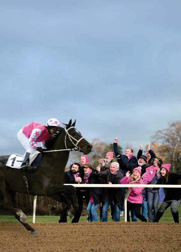 TÄBY GALOPP Tävlingarna arrangeras av Svensk Galopp www.svenskgalopp.se e-post info@svenskgalopp.se Adress Täby Galopp, Box 9, Täby Expeditionstider Mån-fre.00-.00 Restaurangen spejsat@mail.