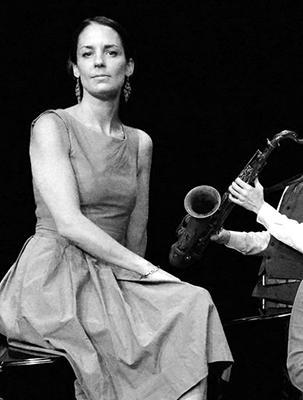 Mattias Dristig sjunger sina ärligt råa texter som reflekterar över det samhälle vi lever i. Drabanterna ackompanjerar med akustisk musik som bär ekon av 1960-talets amerikanska folkmusik.