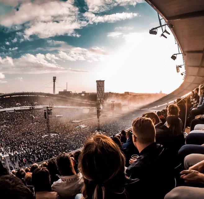 Överlåtelsepriset för varje option är 0,80 kr och har fastställts av en extern aktör enligt Black & Scholes. VD och en styrelsemedlem innehar tillsammans 75 000 optioner enligt tabell på sidan 39.