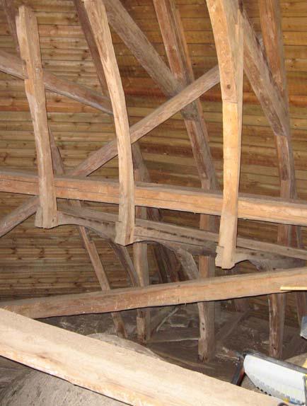 Södra Råda gamla kyrka. Förundersökning 4 G Andersson, jul 2007 42(46) Tensta Kortakstolarna i Tensta kyrka skiljer sig från de övriga tre kyrkorna.