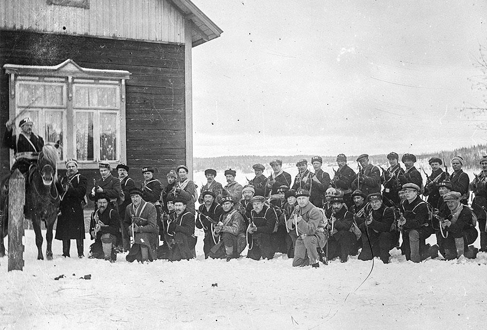 1 Internationalen Finska inbördeskriget 100 år Per Leander Internationalen 27/1 2018 Röda gardet förbereder sig att försvara Tammerfors.