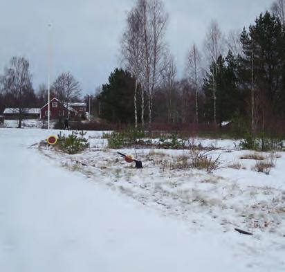 12 BYGGNADSVÅRDSRAPPORT 2017:09 Lokstall och reparationsverkstad för motorloken från omkring 1950. En av få bevarade byggnader inom det numera sargade bruksområdet i Ohs.
