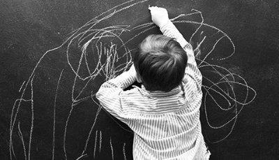 En Design Process är aldrig linjär eftersom nya tankar och idéer alltid behöver testas