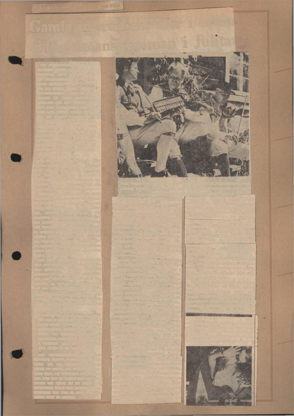 FOLKET Måndagen den 27 juni 1955_ Gamla instrument åter i brak vid spelmansstämman i Julita 1 m n > ill ii ib IM i "frit!