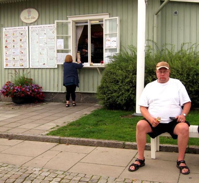 Lunchen intogs på stilfulla Café Ada som tillfälligt öppnat för oss.