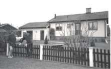 Åke och Alva Sandberg hyrde lägenheten på övervåningen och dottern Maud är född i huset 1955. Hasse Fohlström dog 1989 och nya ägare blev Stefan och Lena Gardell. Barn: Daniel och Jonathan.