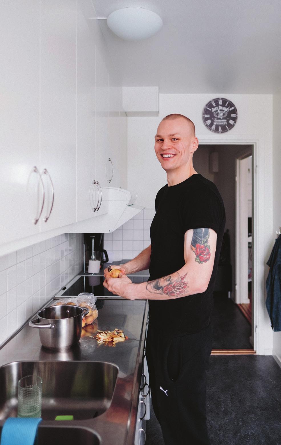 Äntligen slipper Jack stå nerböjd vid diskbänken. Just nu pågår den andra etappen av renoveringen, som enligt plan ska avslutas i april. Etapp tre påbörjas i maj och etapp fyra i december.