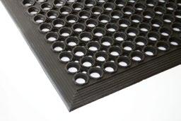 Ringgummi- mattan är kopplingsbar och byggs lätt ihop till önskad storlek.