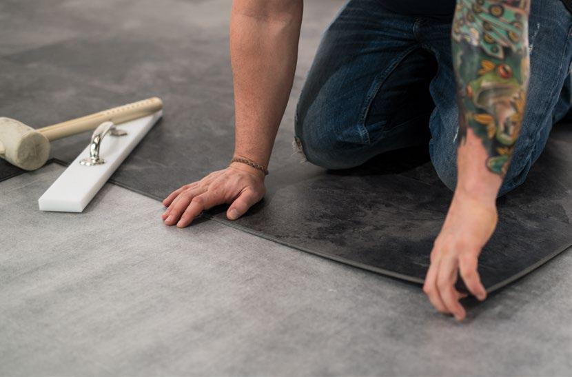 Duri db Akustikunderlag DURI db LVT 1,2 mm 818 38 14,7 m 2 Akustikunderlag för LVT-golv 1,2 mm. Akustikunderlag av återvunnet material med häftande yta för vinyl- och textilplattor.