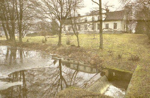 54 Wetterhamn med Peder Håkanssons fäderneanor Jönköpings-Posten den 17 mars 2003 Eckersholm i Byarum förvärvades av Peder Håkansson, som rustade upp järnbruket och smedjan.