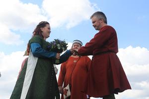 Något som också uppmärksammades, i en teaterpjäs, var åminnelsen av att det var 700 år sedan som Hertig Erik och hans bror Valdemar fängslades på Nyköpingshus, av sin broder Kung Birger Magnusson,