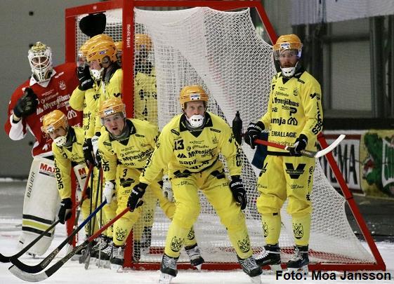 Försäsongsmatcher Träningsmatcher 13/9 Villa Lidköping BK Vetlanda BK... 9-1 19/9 Vetlanda BK Nässjö IF... 13-3 23/9 Vetlanda BK IFK Motala... 12-2 24/9 IFK Vänersborg Vetlanda BK.