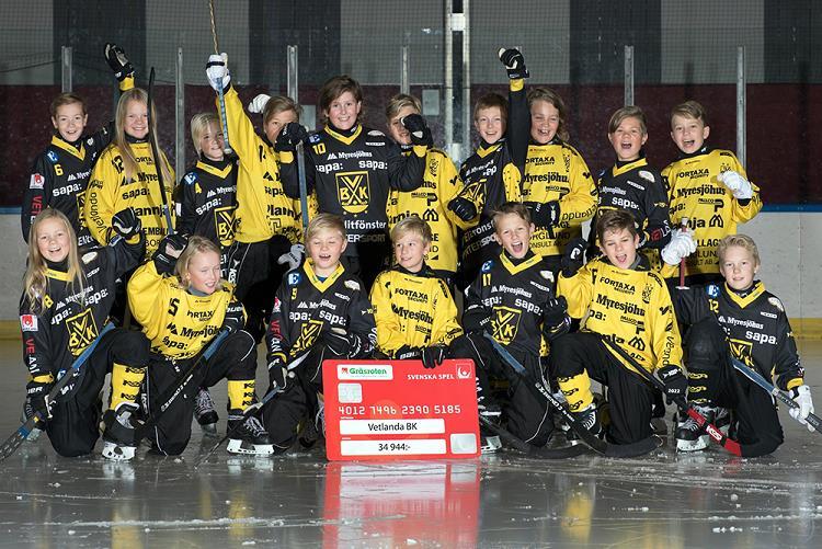 U12/11 Vetlanda Bandyklubb tilldelades 34 944 kr till ungdomsverksamheten via Svenska Spels satsning Gräsroten. Detta tack vare alla ni som har angett VBK som er favoritförening.