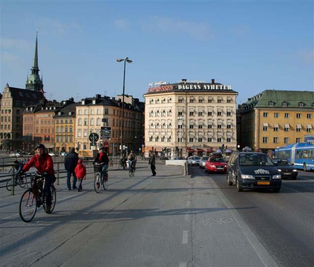 Resvanor i Stockholms län 20 Resvanorna för Stockholms läns invånare har undersökts hösten 2004 och våren 2006