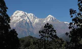 Från hela världen söker sig naturälskare och vandrare till Nepal.