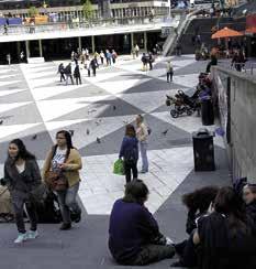 Önskemålet om fler nattvardsgudstjänster hänger samman med en önskan om att oftare kunna erbjuda den rörelse i gudstjänstrummet som innbär att kunna gå till ljusträdet för att tända ljus, skriva