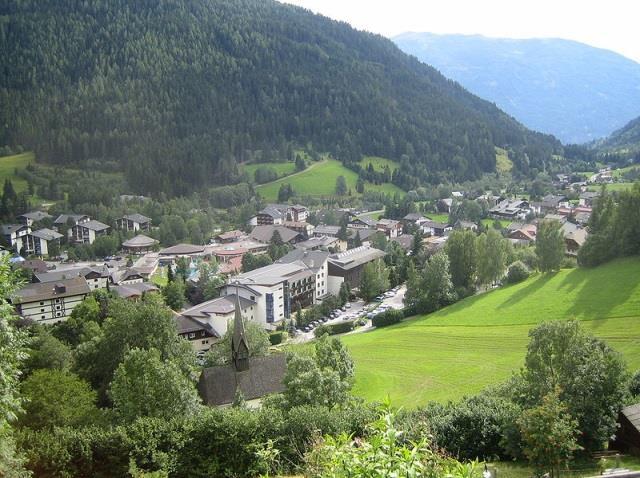 Alpe-Adria Trail, Bad Kleinkirchheim - Baumgartnerhöhe, 6 nätter 2(8) Dag 1 Ankomst till Bad Kleinkirchheim Anländer du med flyg till Klagenfurt reser du med tåg till Spittal och sista biten med buss