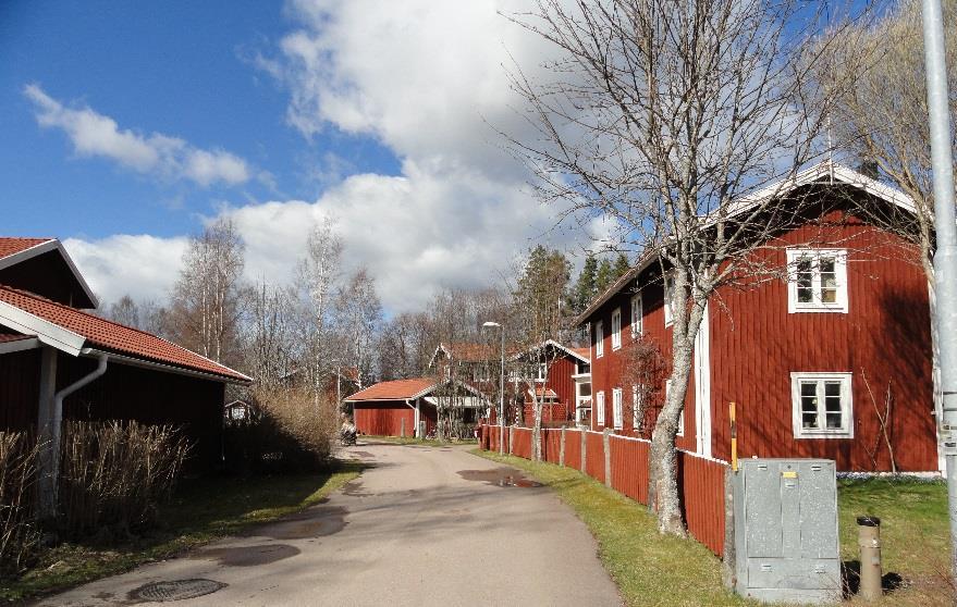 21 flyktingar har också traumatiska upplevelser bakom sig och behöver särskild hjälp för att bearbeta upplevelserna. Det gäller såväl vuxna som barn.