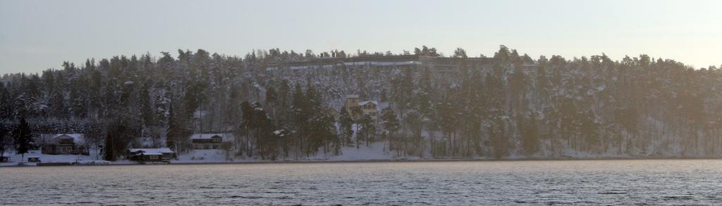 YASURAGI HASSELUDDEN, NACKA gestaltningsprogram tillbyggnad sid 5(14) Vy från Gåshaga Vy från Gåshaga