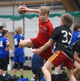 Prestation, utveckling, glädje och gemenskap i fokus Nu är det resultatmässiga alltid underordnat i barnoch ungdomshandbollen hos Sävar.
