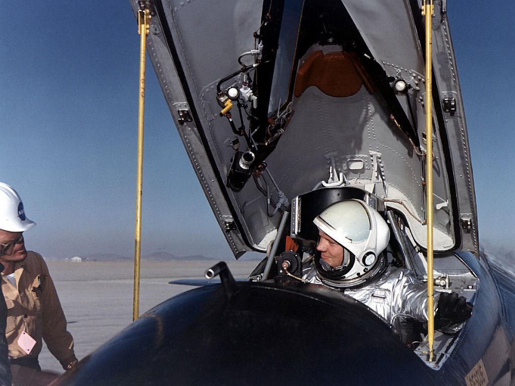 X-15 USAF och NASA:S första projekt för bemannad rymdfart hög fart eller hög höjd Piloter