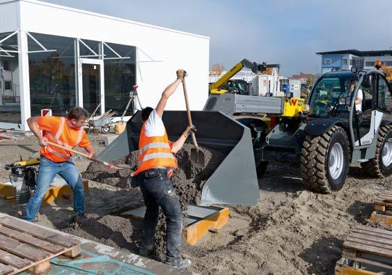 TH730, TH735 Tack vare kombinationen av kraftfulla motorer och kompakta konstruktioner är dessa 7-meters teleskoplastare särskilt uppskattade vid arbeten med mycket höga